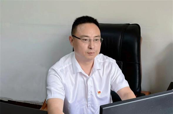 新宝gg集团2025年度“两优一先”风采展——优秀党务工作者